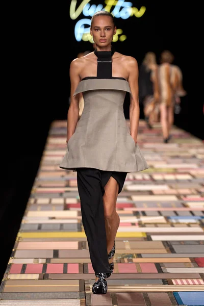 Look 43